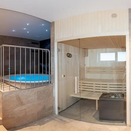 Pod Knezickym Vrchem Apartment *